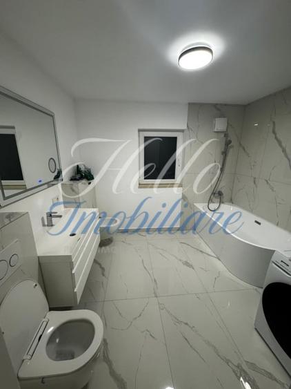 Apartament cu 4 camere semidecomandat în Florești