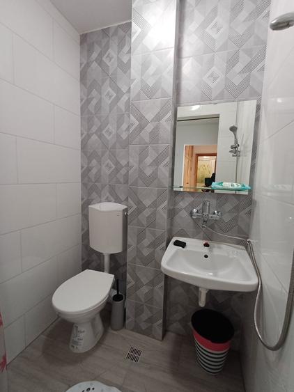 Apartament cu 3 camere decomandat în Grigorescu