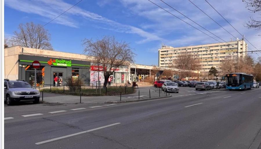 Spațiu comercial, de 277 mp, în Pajura