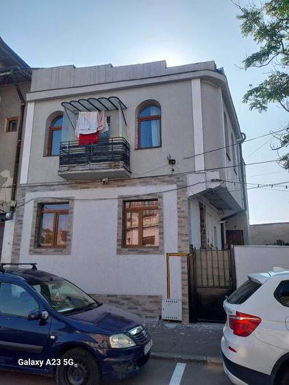 Apartament cu 2 camere semidecomandat în Rahova