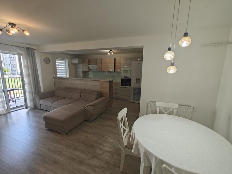 Apartament cu 2 camere semidecomandat în Florești