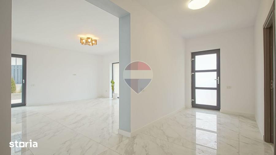 Casă cu 5 camere decomandat cu Teren 400 Mp în Bunloc