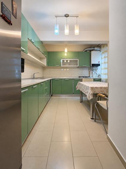 Apartament cu 4 camere decomandat, mobilat în Tomis Nord