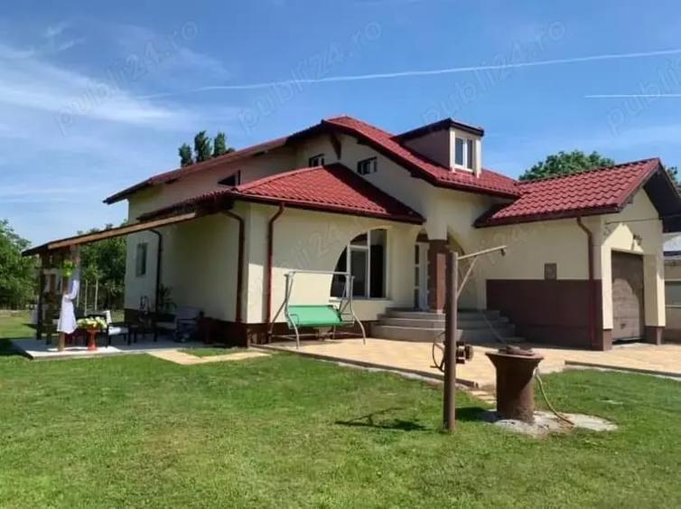 Casă cu 5 camere în Florești
