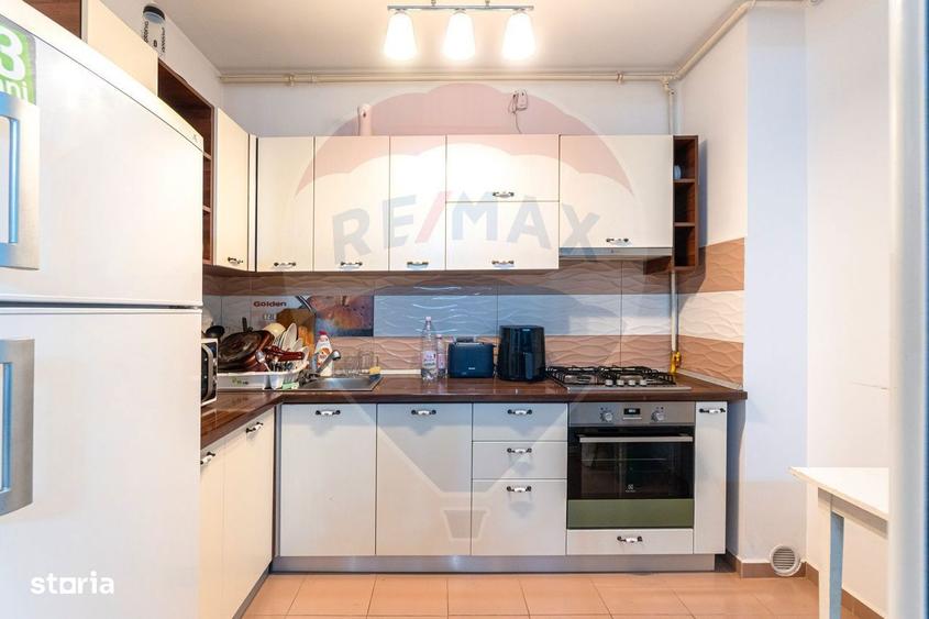 Apartament cu 3 camere decomandat în IAR