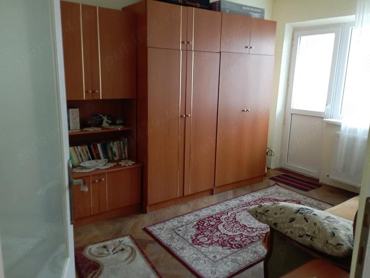 Apartament cu 2 camere semidecomandat în Gojdu