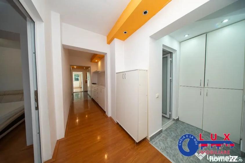 Apartament cu 3 camere decomandat în Babadag