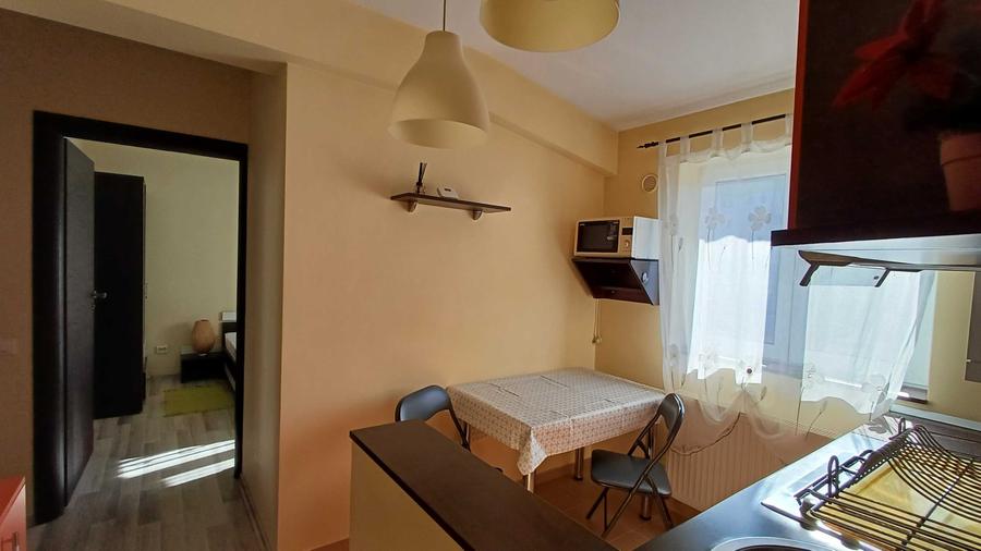 Apartament cu 2 camere decomandat în Berceni