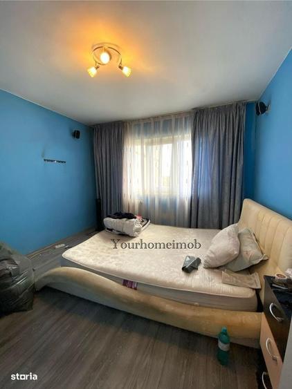 Apartament cu 3 camere semidecomandat în Craiovița Nouă — fotografia 2