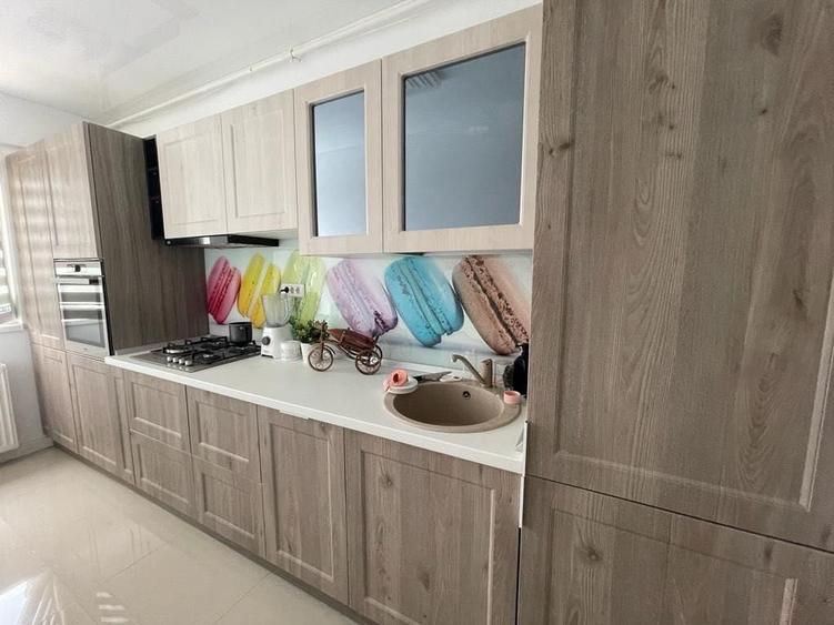 Apartament cu 3 camere decomandat în Chiajna