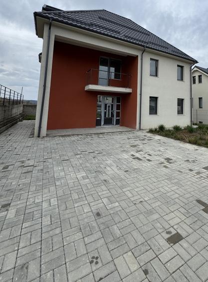 Casă individuală cu 4 camere cu Canalizare în Dezmir