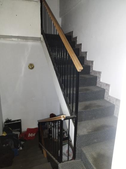 Casă individuală cu 10 camere cu Teren 300 Mp în 7 Noiembrie