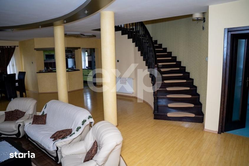 Casă cu 4 camere cu Teren 6436 Mp în Central