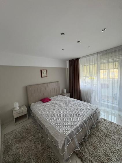Apartament cu 3 camere decomandat în Unirii