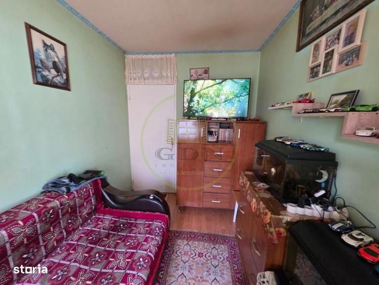 Apartament cu 4 camere decomandat în Hipodrom 3