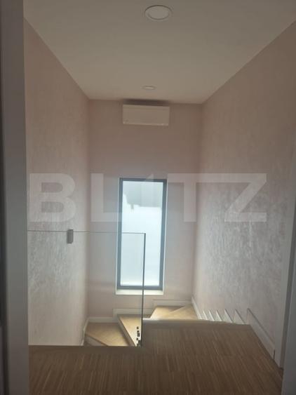 Duplex cu 4 camere cu Teren 200 Mp în Dâmbul Rotund