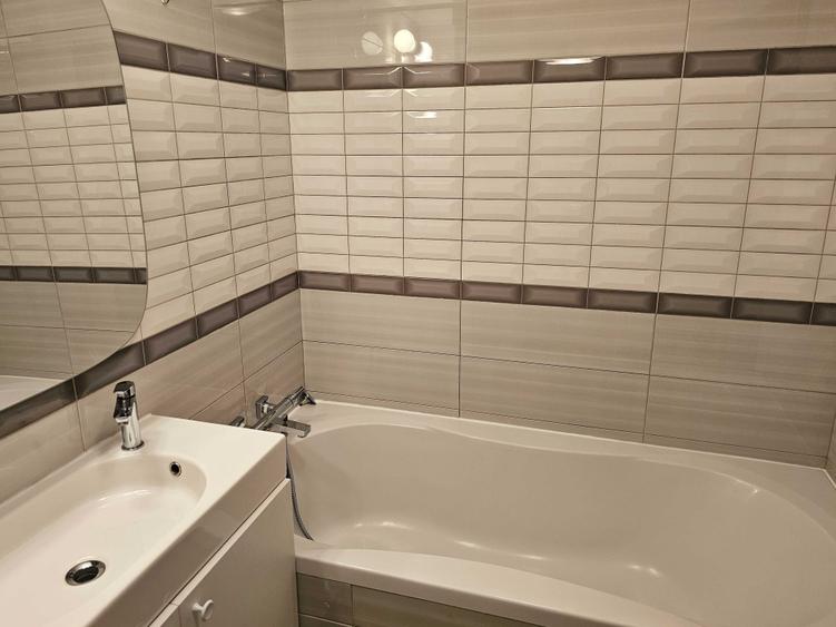 Apartament cu 2 camere decomandat în Colentina