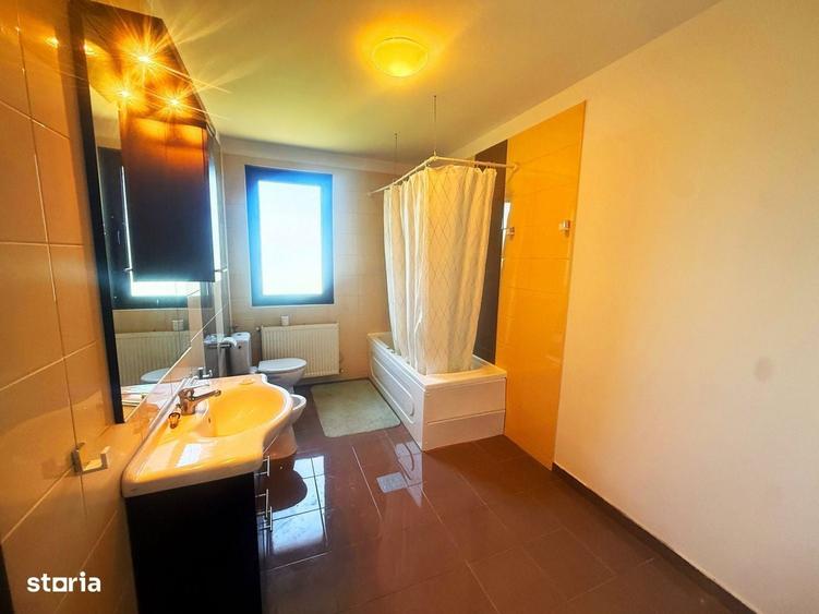 Casă cu 4 camere decomandat cu Teren 300 Mp în Pipera