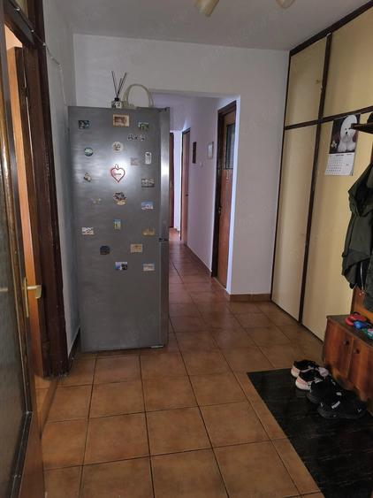 Apartament cu 3 camere decomandat în Gorjului