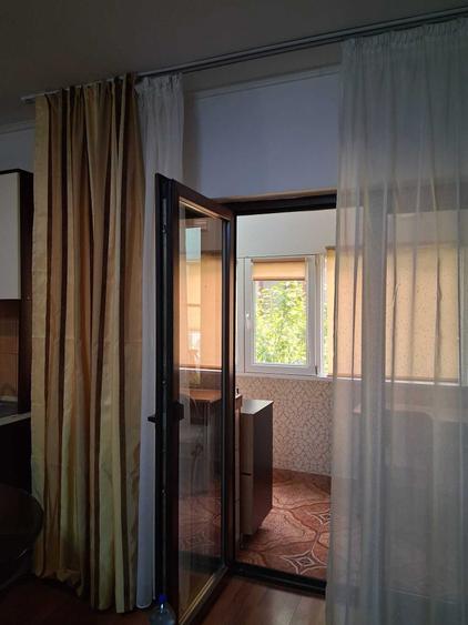 Inchiriez apartamemt 2 camere - 3