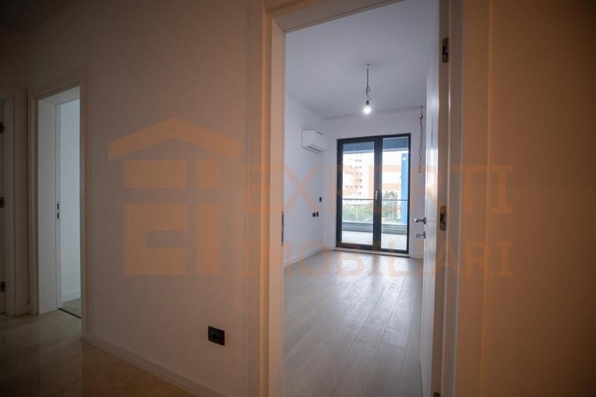Apartament cu 3 camere decomandat în Faleza Nord
