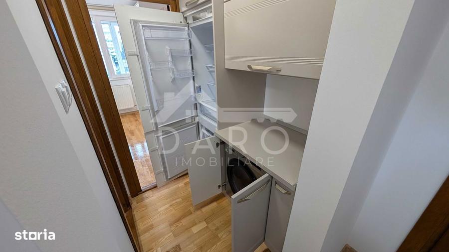 Apartament cu 3 camere decomandat, mobilat în Central