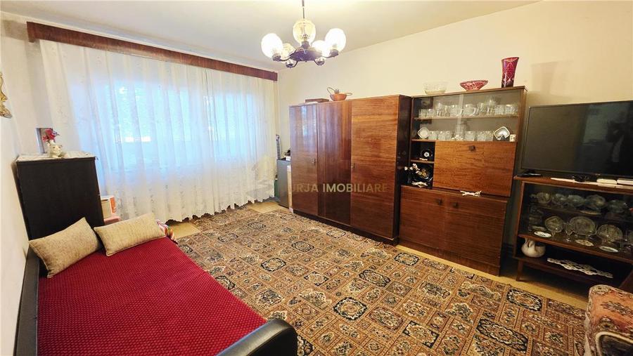 Apartament cu 3 camere decomandat, mobilat în Mănăștur