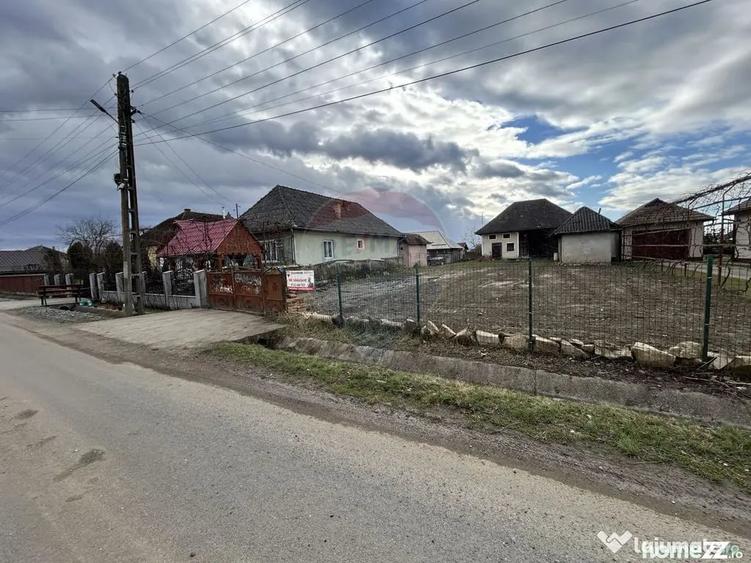 Casă cu 3 camere cu Teren 682 Mp în Sălsig