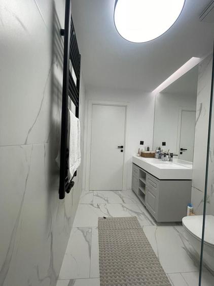Apartament cu 3 camere semidecomandat, mobilat în Floreasca