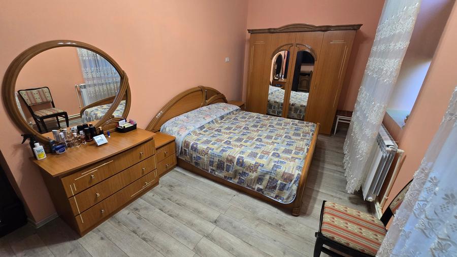 Casă individuală cu 3 camere cu Canalizare în Central