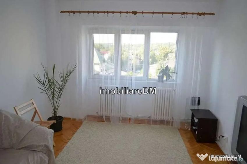 Apartament cu 3 camere decomandat în Independenței
