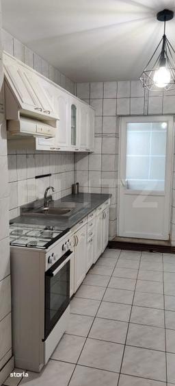 Apartament cu 3 camere, mobilat în Păcurari