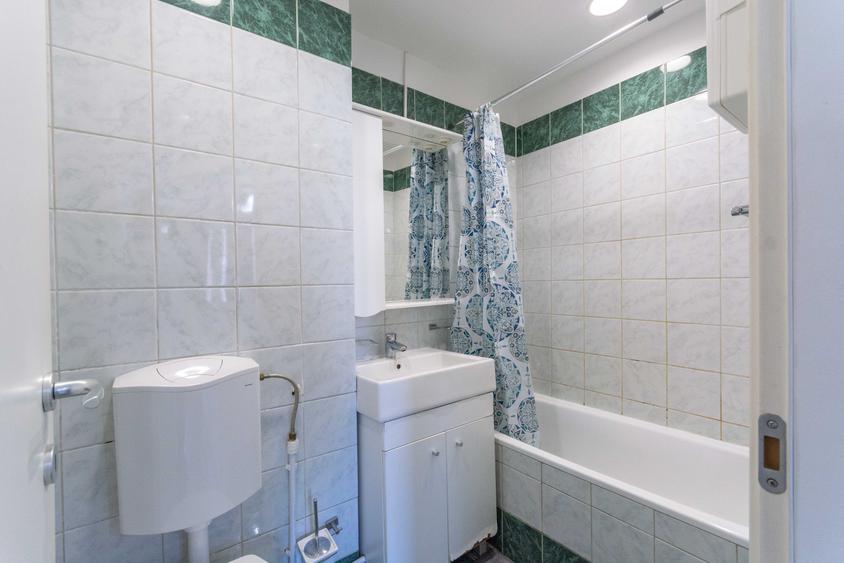 Apartament cu 2 camere semidecomandat în P-ța Unirii
