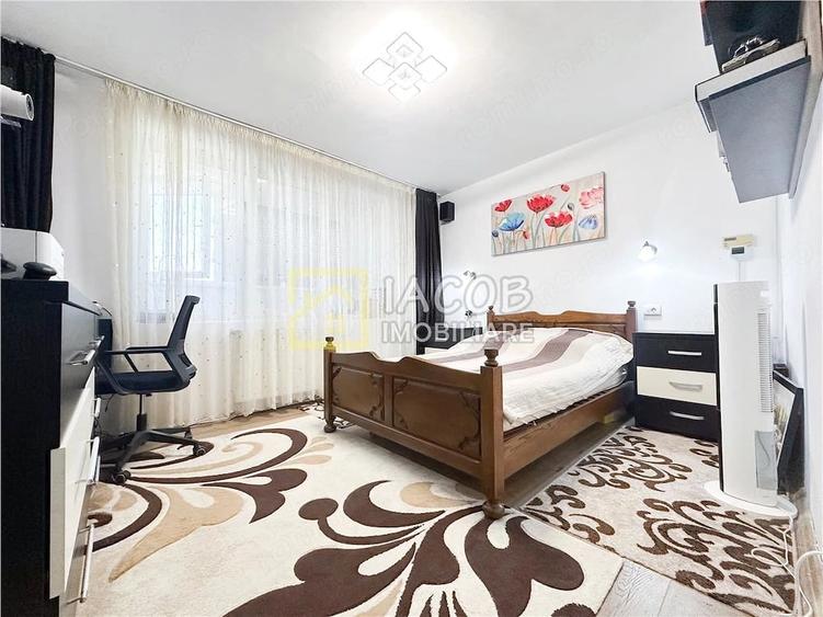 Apartament cu 2 camere decomandat în Cornișa