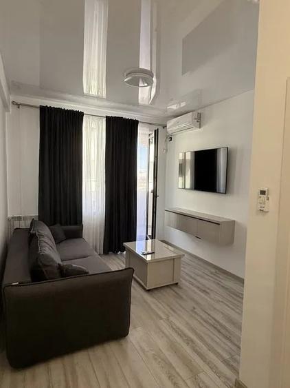 Apartament cu 2 camere decomandat, mobilat în Tomis Nord