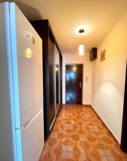 Apartament cu 2 camere decomandat în Titan