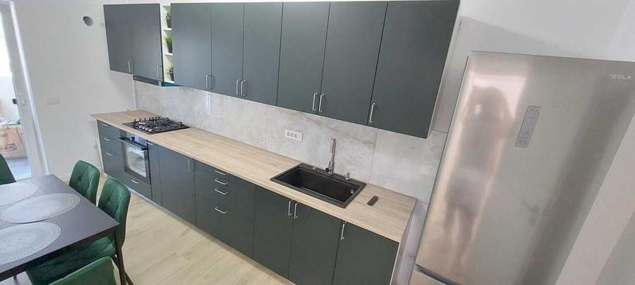 Apartament cu 2 camere decomandat în Runcu