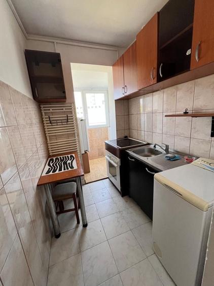Garsonieră decomandată, mobilată în Complex Studențesc