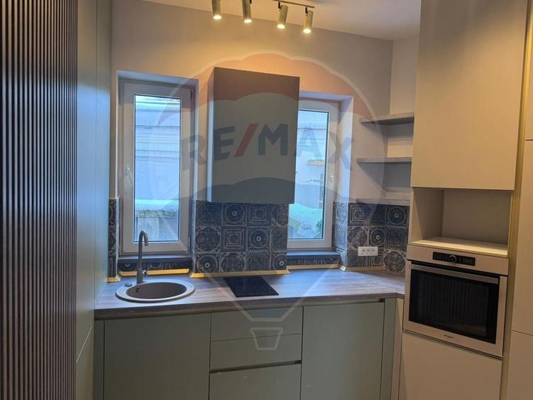 Apartament cu 2 camere decomandat, mobilat în Universitate