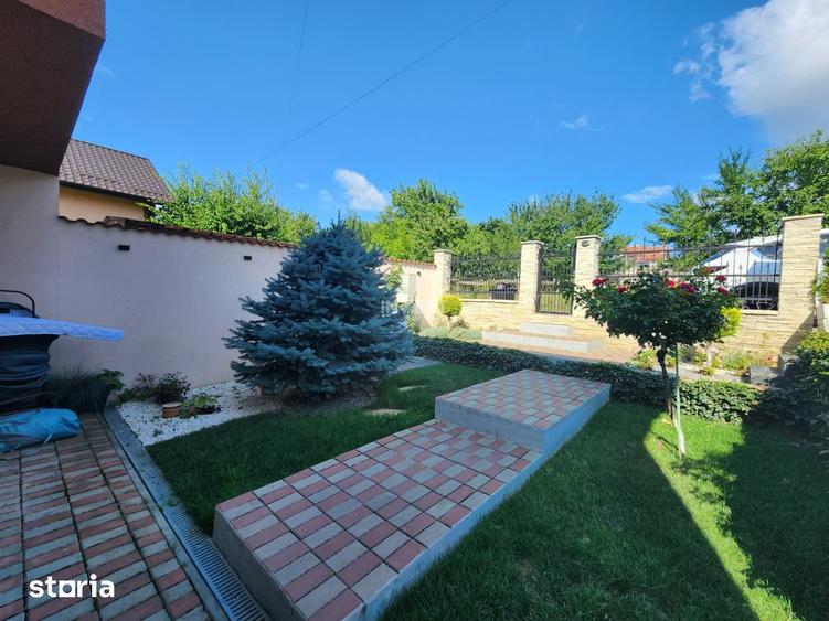 Casă cu 4 camere cu Teren 300 Mp în Valea Adâncă