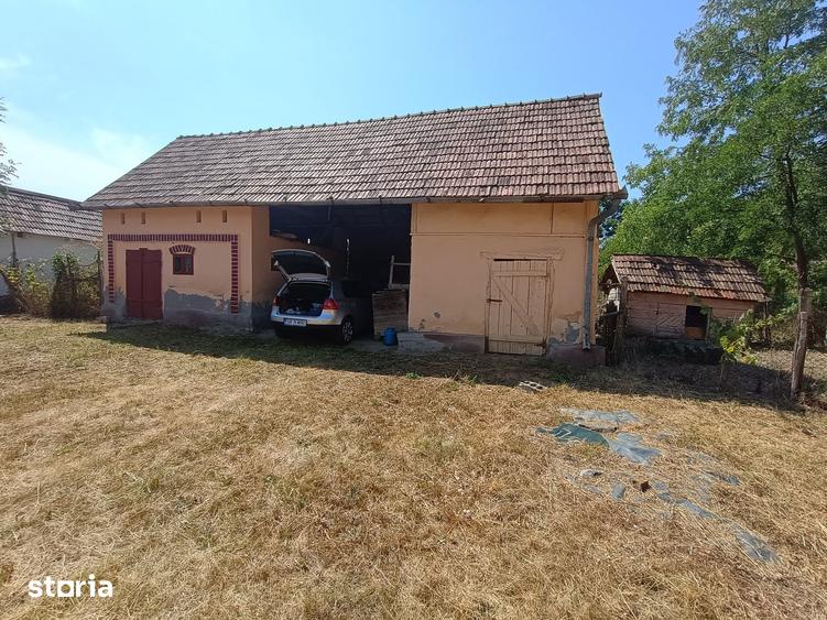 Casă cu 2 camere cu Teren 1100 Mp în Mica