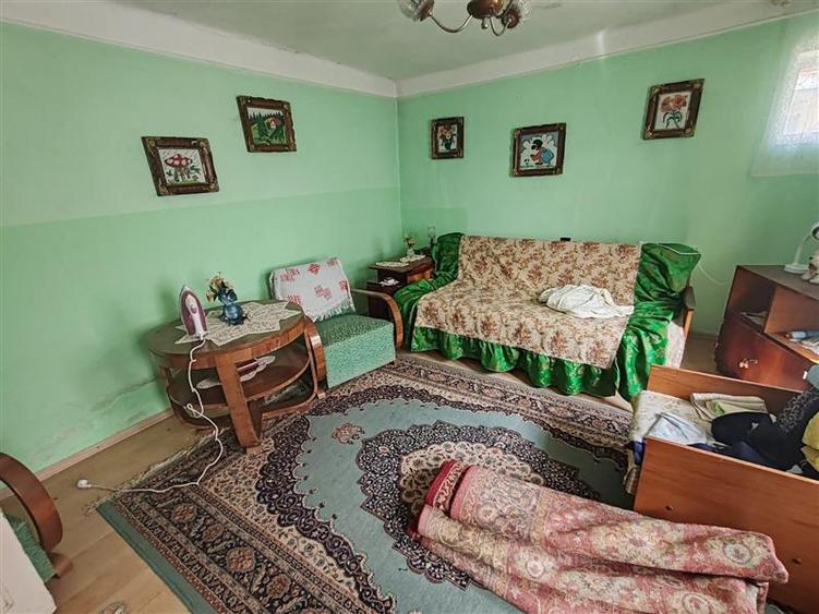 Casă individuală cu 4 camere cu Teren 622 Mp în Est