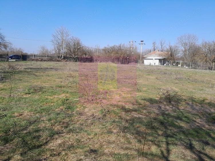 Teren de 2000 mp, în Chiroiu-Satu Nou