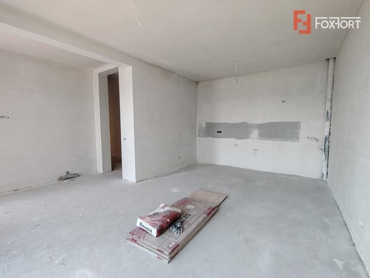 Apartament cu 3 camere decomandat în Giroc