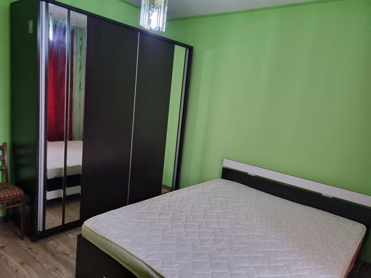 Apartament cu 2 camere decomandat în Girocului