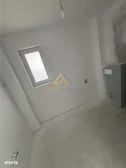Casă cu Teren 2100 Mp în Central