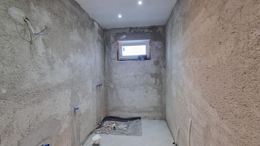 Casă individuală cu 4 camere cu Teren 645 Mp în Lazuri