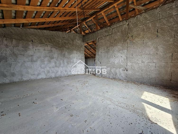 Casă de vânzare în Lazuri – aproape de lacuri, aproape de liniște, de - 9