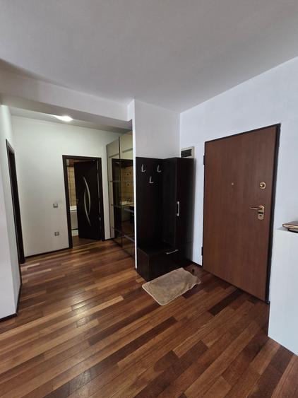 Apartament cu 2 camere semidecomandat în Văcăresti