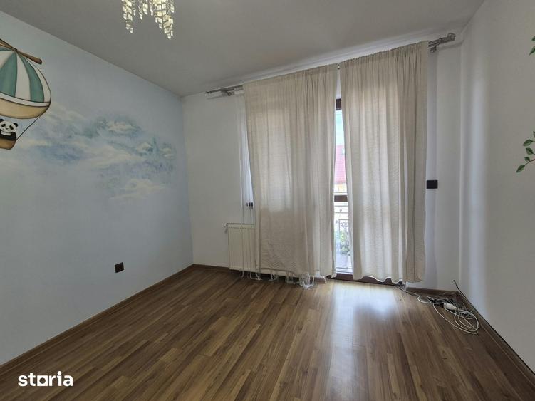 Casă cu 4 camere cu Teren 200 Mp în Șcheia